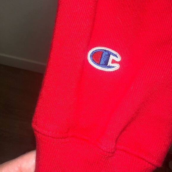 Men’s Red Champion Sweatshirt - Picture 2 of 8